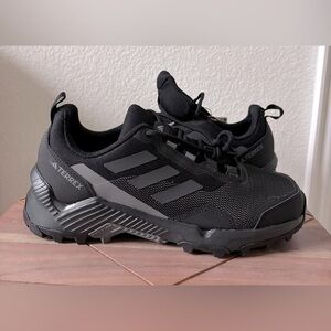 NWT Adidas EASTRAIL 2.0 HIKING SHOES All-Black